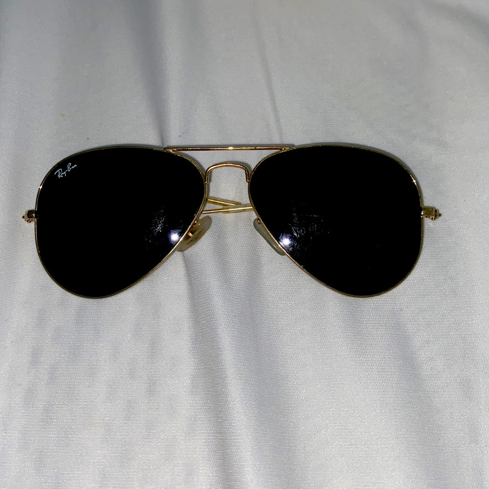 Ray Ban Gold Rim Aviator Sunglasses